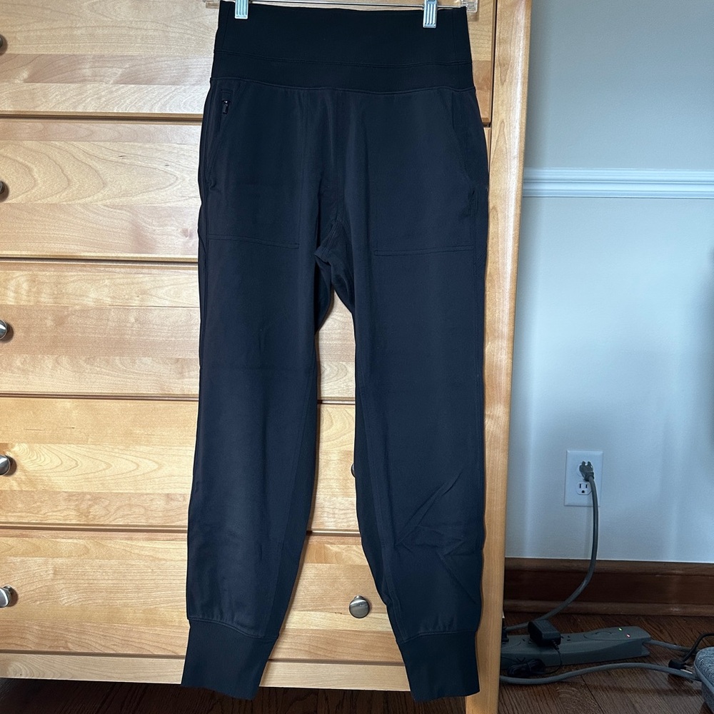 Black Athleta Venice Jogger Pants